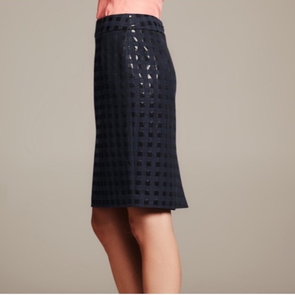 Banana Republic jacquard woven square pencil skirt - Picture 2 of 8